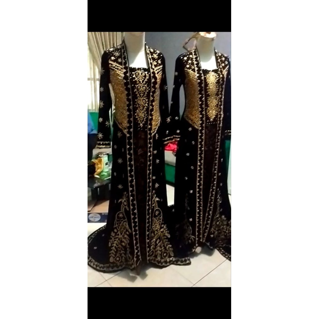 baju kebaya bahan buludru