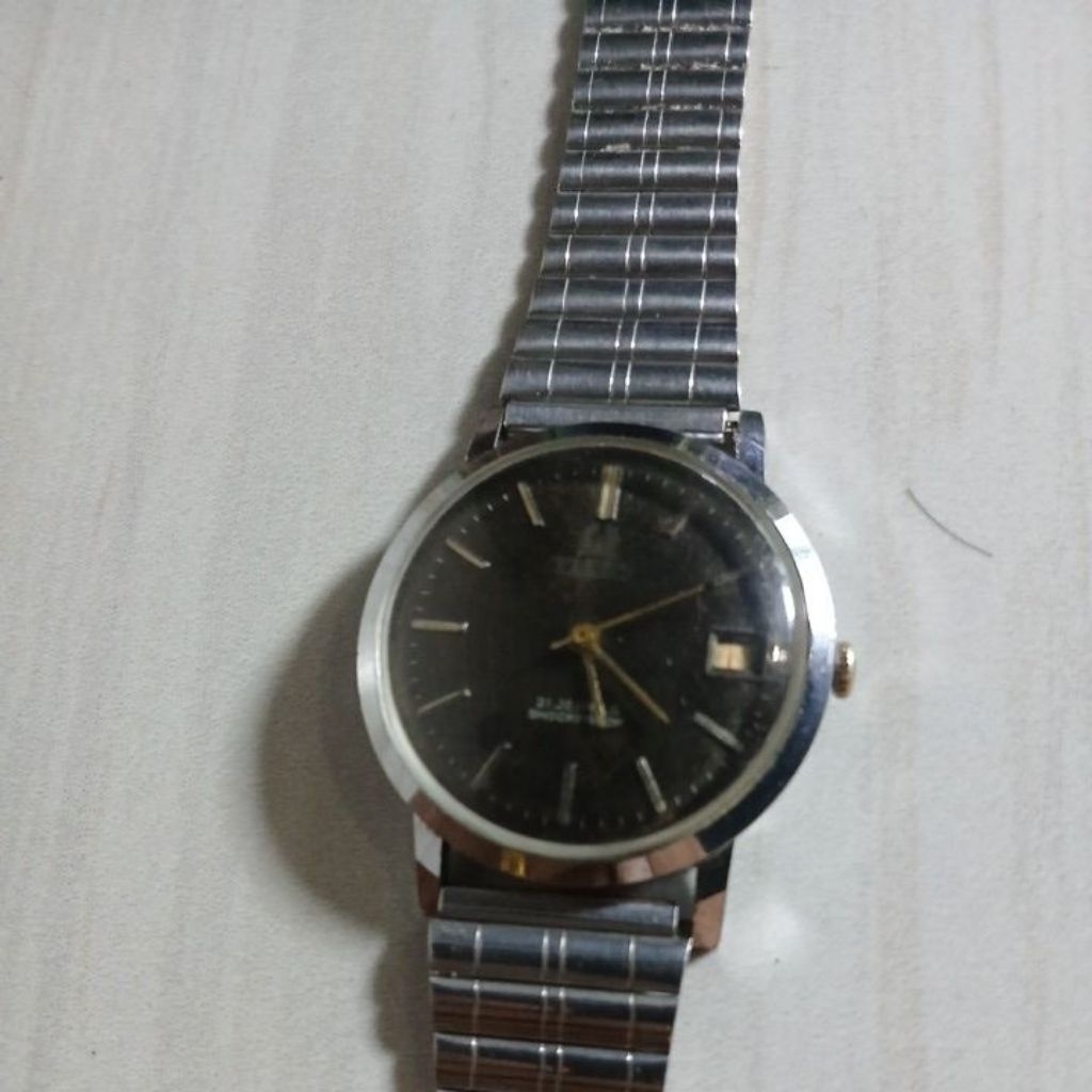 Jam tangan Titus original manual winding  hidup normal cukup mulus strap gantian
