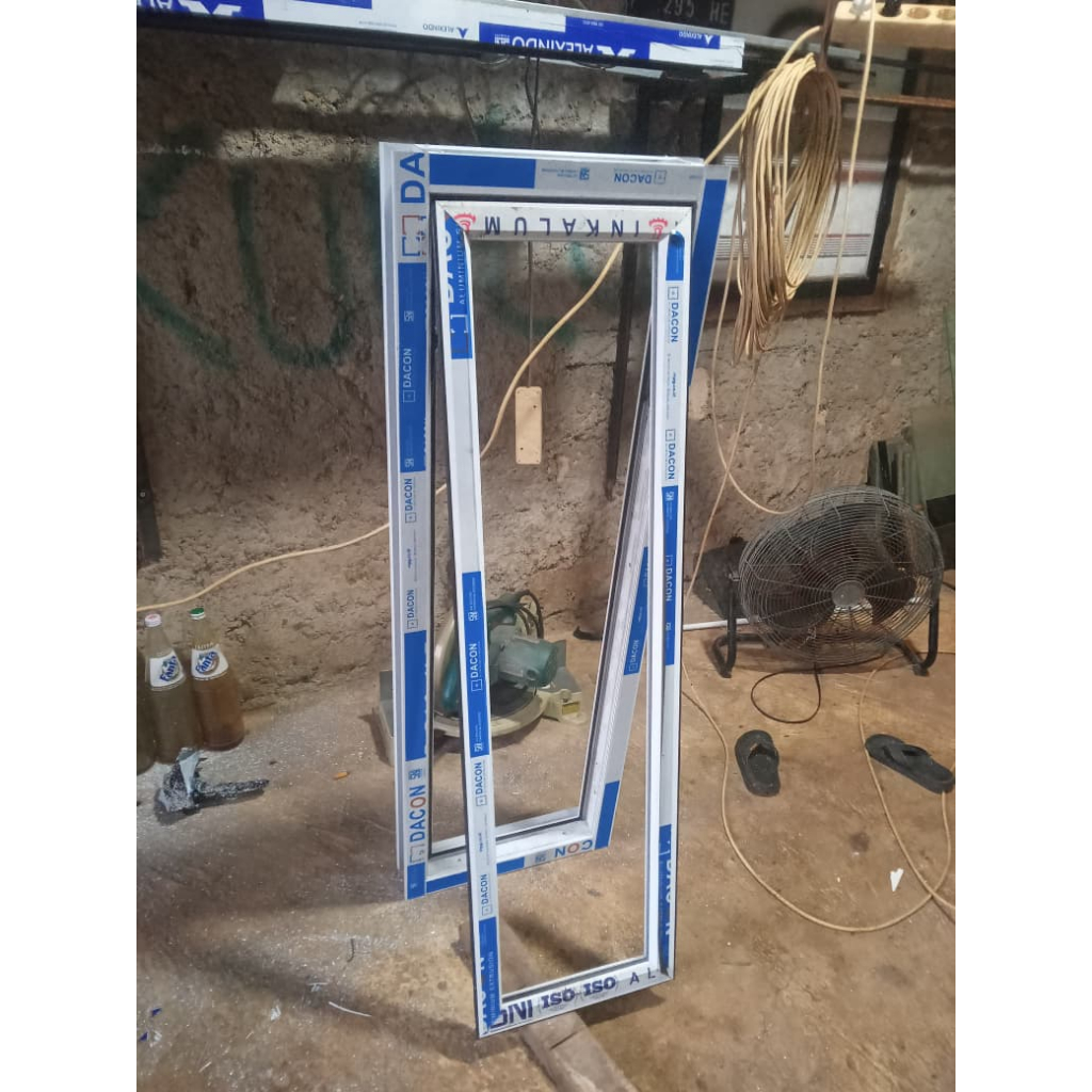 Jendela aluminium cesement 40x120