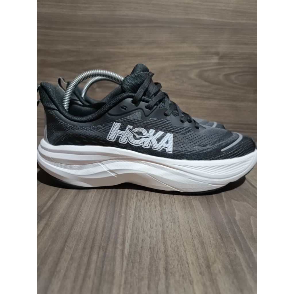 Sepatu pria hoka skyflow size 44