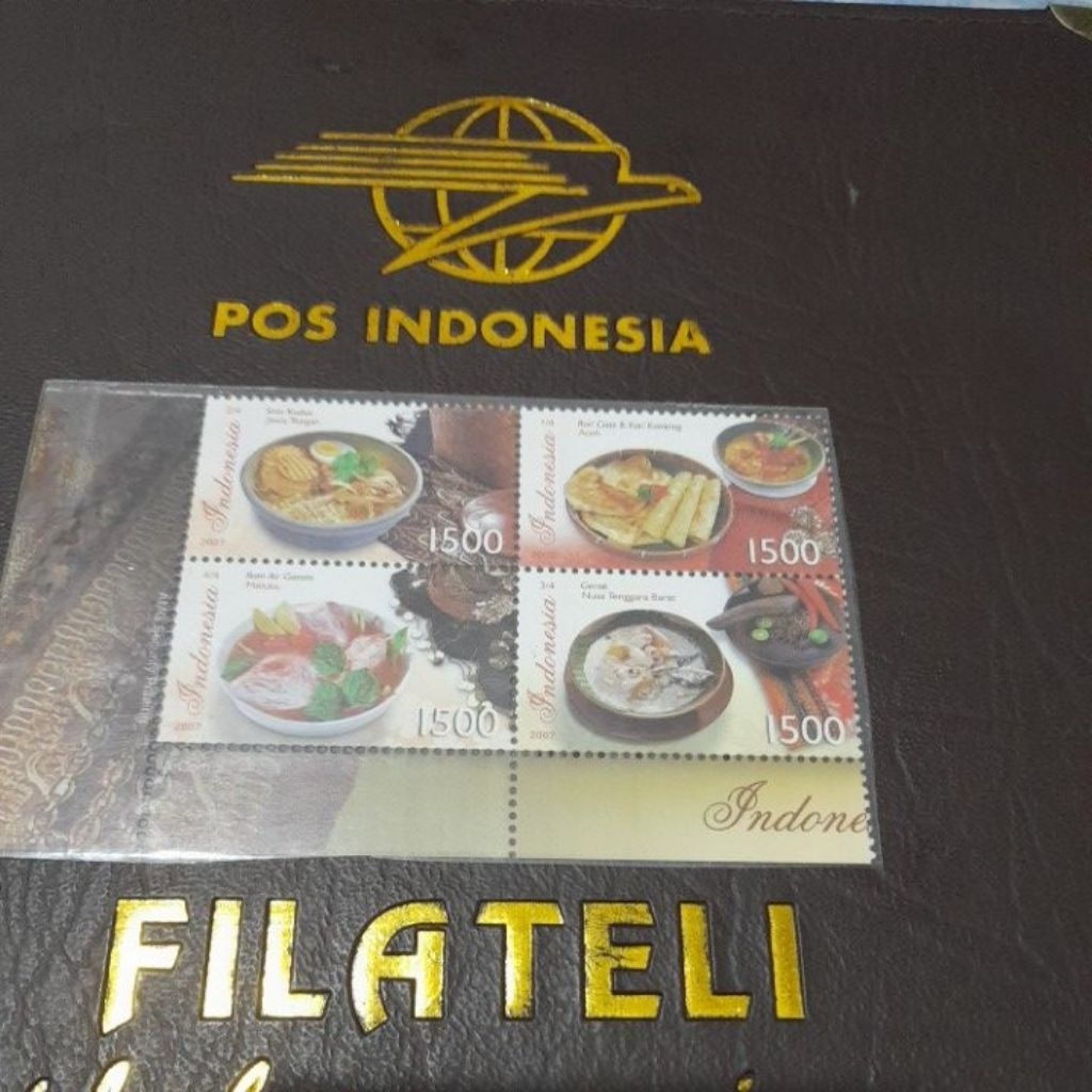 Set lengkap Prangko mint tema Makanan tradisional Indonesia
