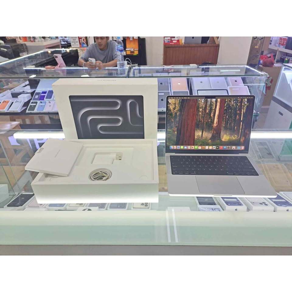 Second Macbook Pro M4 14" Inch 16/512GB Silver Inter ON 21 Febuari 2026 Mulus Fullset