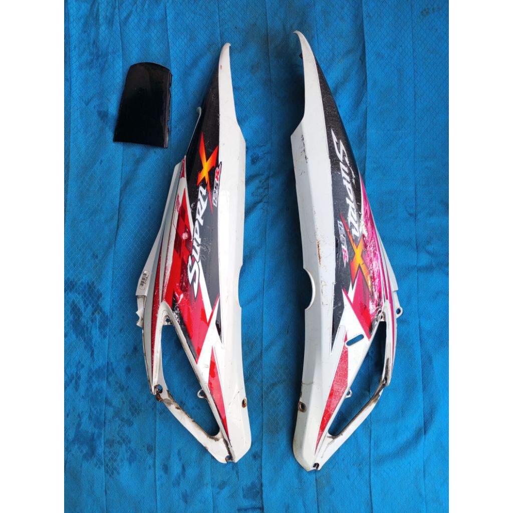 cover bodi belakang Honda Supra x 125 Original / bodi belakang kanan kiri Supra x 125 Original copot