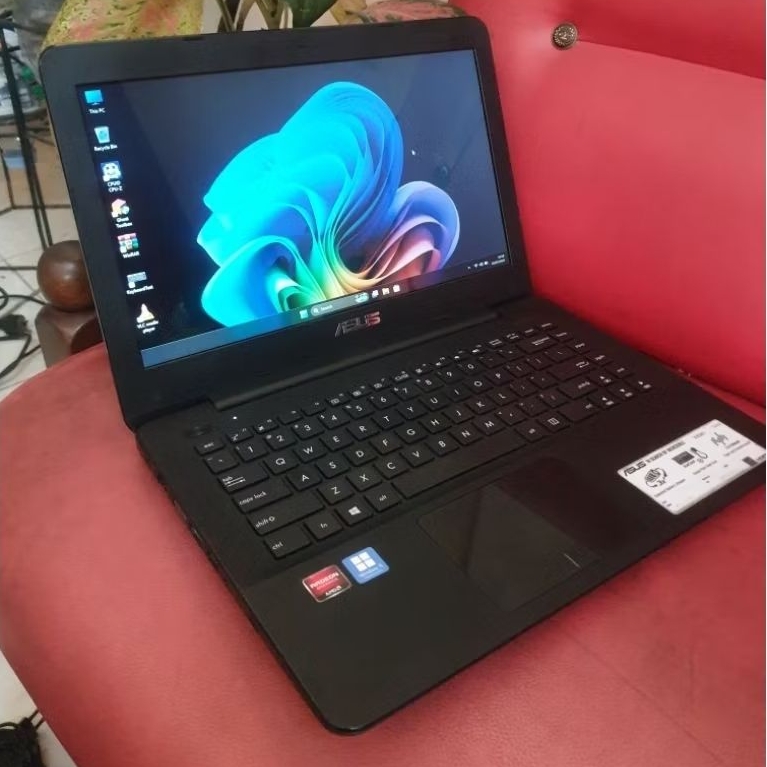 Sale Laptop Asus Slim X454Y windows11 ram12Gb SSD 512Gb mulus bagus
