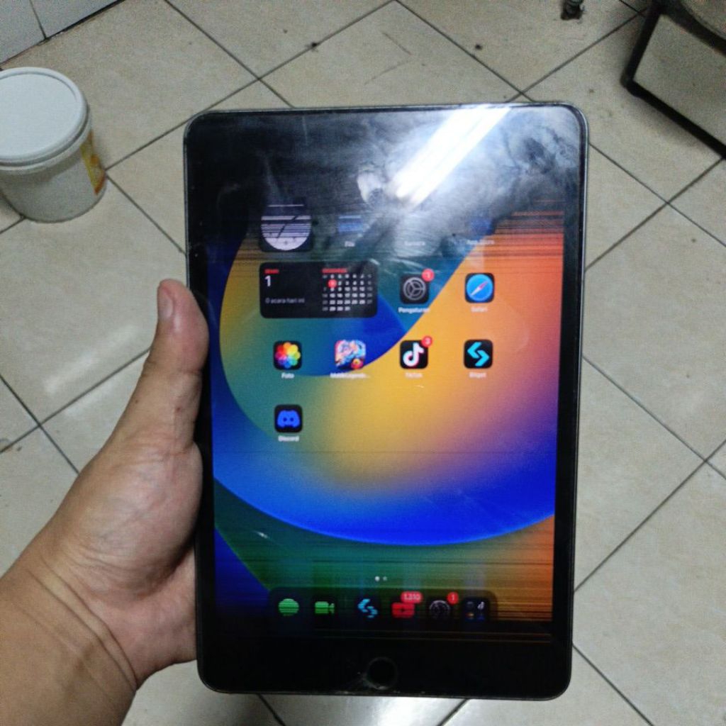 Ipad Mini 5 64GB wifi only Minus LCD