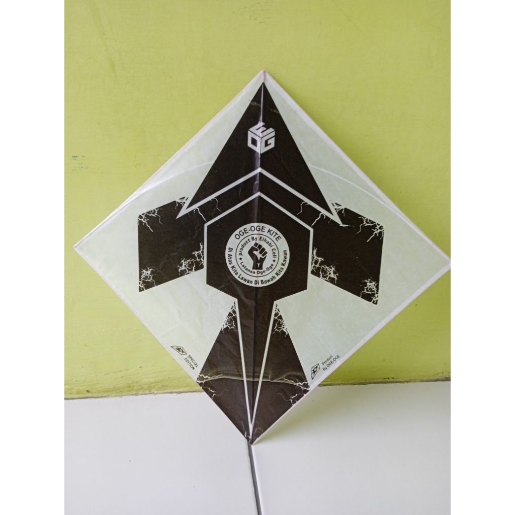 Layangan Sukhoi Fiber