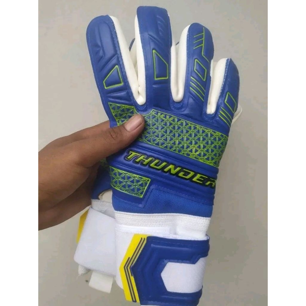 sarung tangan kiper thunder