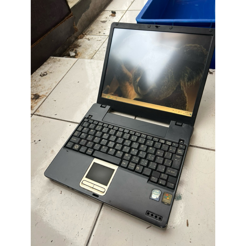 laptop toshiba dynabook 12inch core2 batre normal