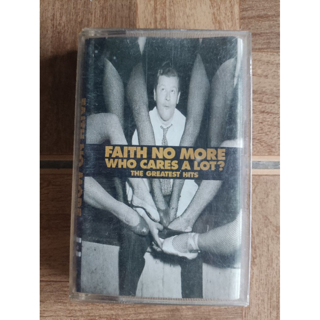 kaset pita FAITH NO MORE who cares a lot "greatest hits"