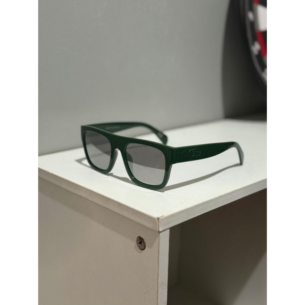 VANS SUNGLASSES SQUARED GLOSSY GREEN ORIGINAL 100%
