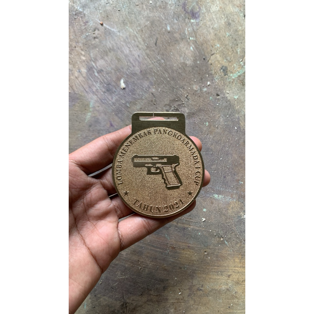 medali kejuaraan lomba menembak