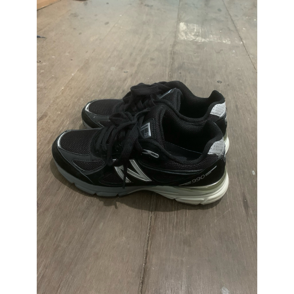 nb 990 black