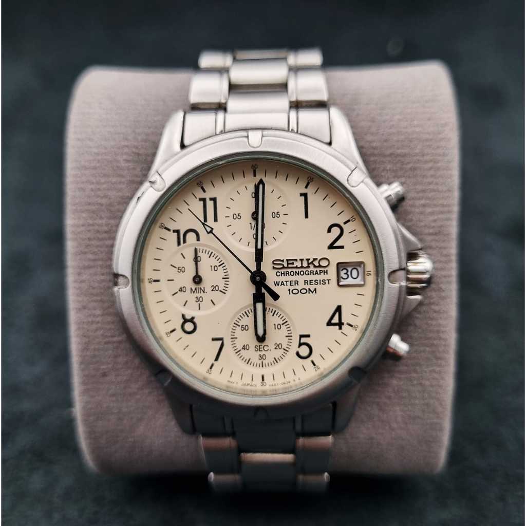 Seiko Chronograph Quartz V657-0820 White Cream Dial Jam Tangan Pria Original