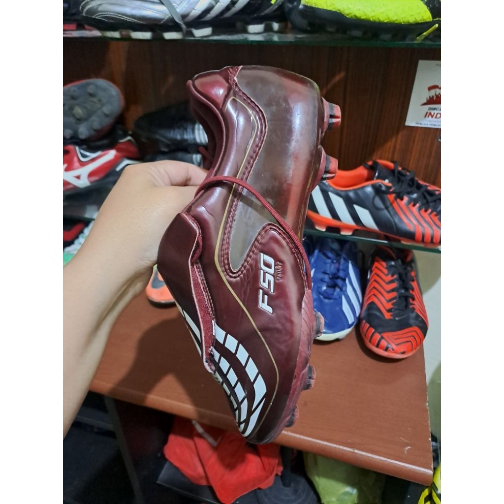 sepatu bola f50 tunit