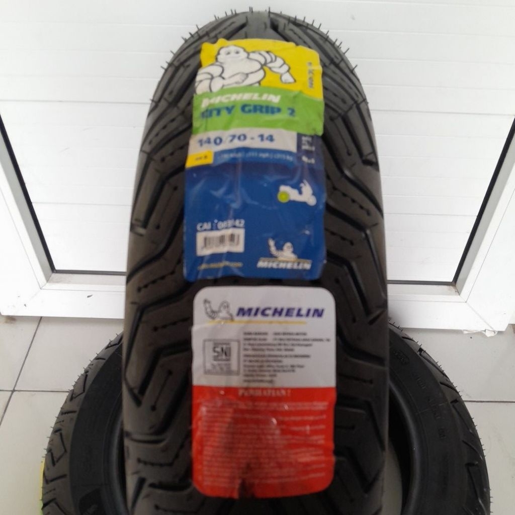 BAN BELAKANG FORZA, XMAX, AEROX 155 MICHELIN CITY GRIP 2 TL 140/70-14 BONUS PENTIL TUBELESS