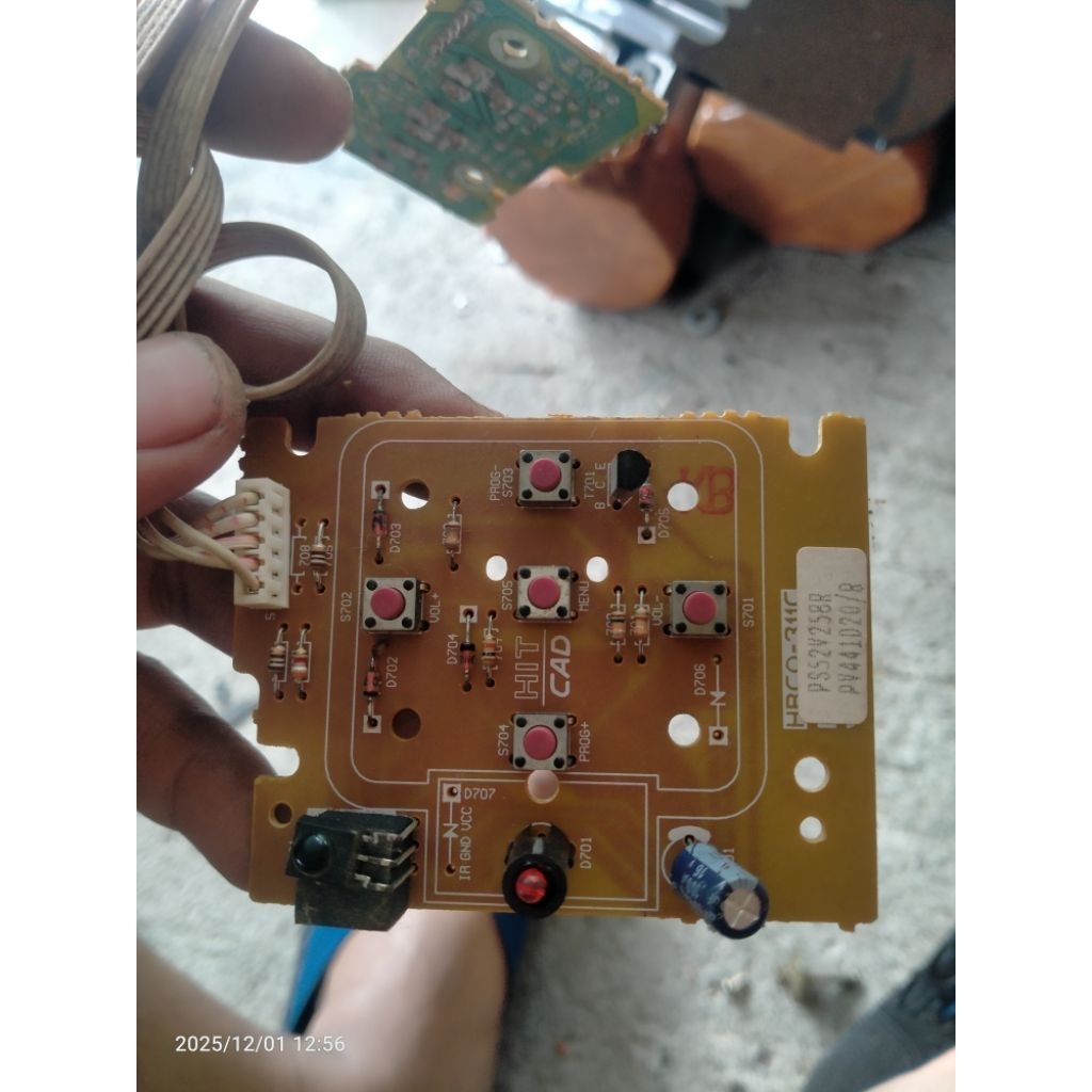 tombol panel tv polytron slim