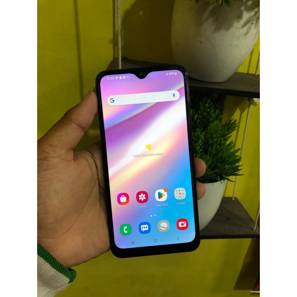 Samsung A10S ram 2/32 kondisi normal semuanya siap pake original mulus handphone second berkualitas