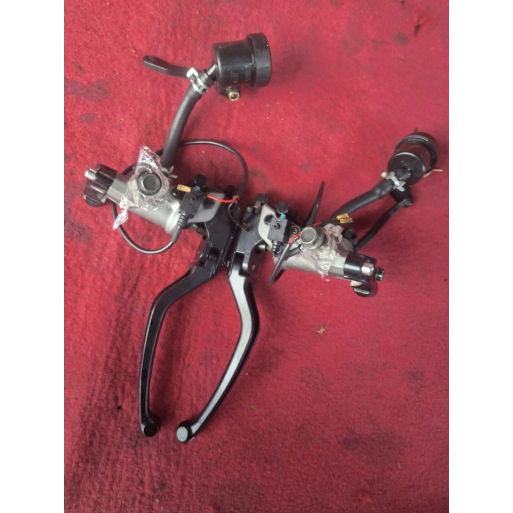 Master Rem Set kanan kiri Brembo Pcx Nmax Bekas