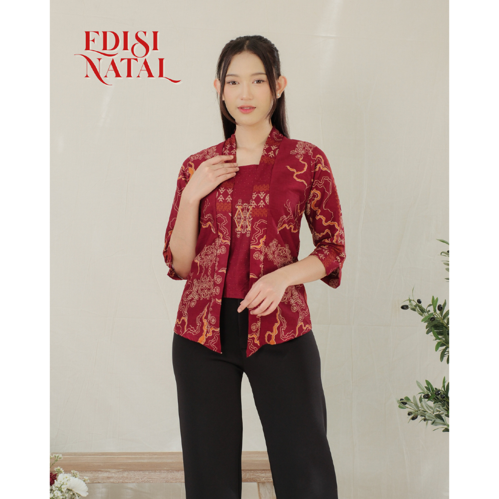 [SPESIAL NATAL] Batikid — Atasan Wanita Blouse Batik Merah — Baju Batik Natal Kekinian — Wicaksono