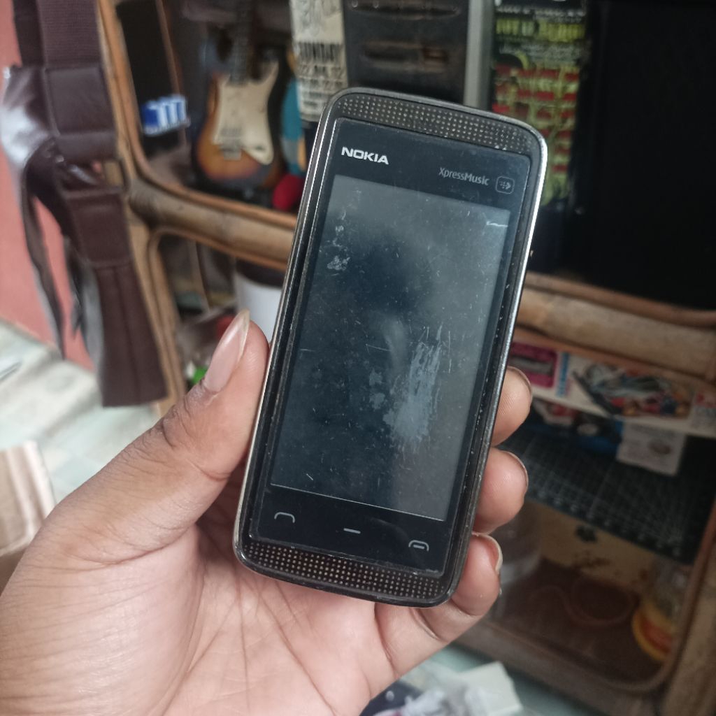 Handphone Nokia 5530 Xpress Music - hp bahan nyala