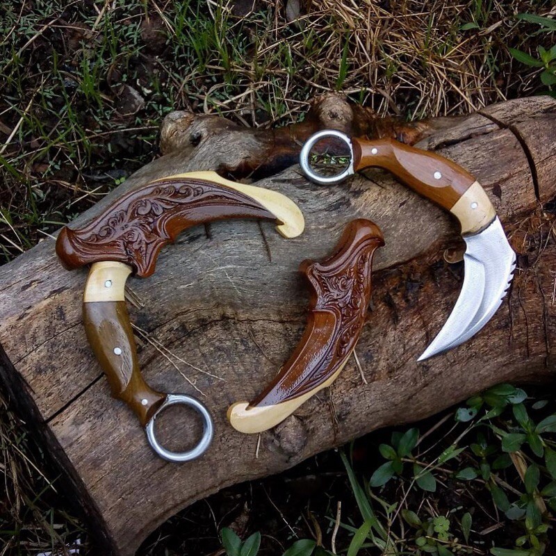 karambit lokal khas peraga silat tajam 2 sisi plus sarung batik