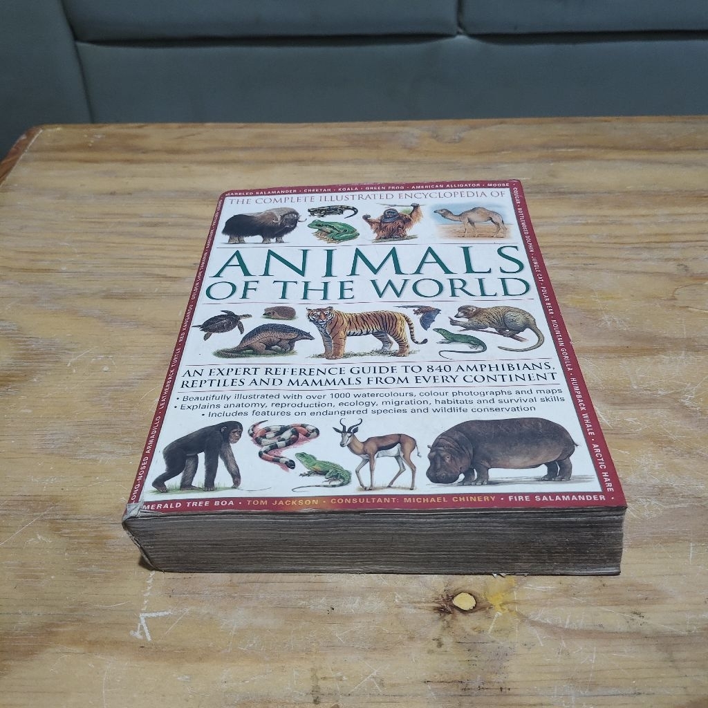 Buku The Complete Illustrated Encyclopedia of Animals of the World