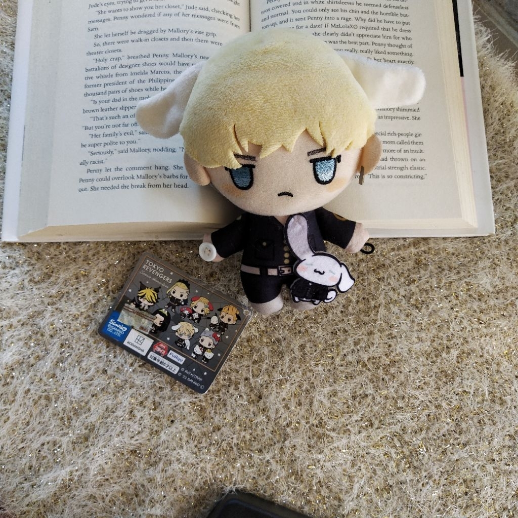 Boneka Chifuyu Tokyo Revengers x Sanrio