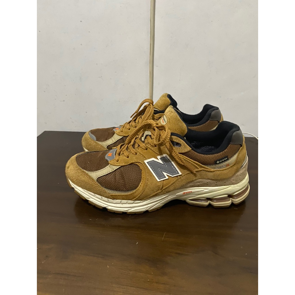 NEW BALANCE 2002R GORE-TEX TOBACCO Coklat brown Size : 44