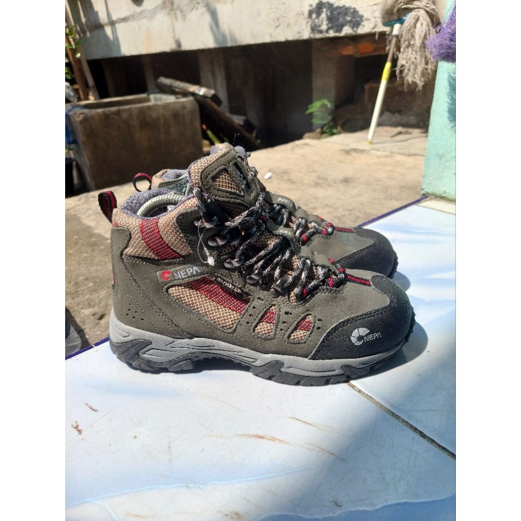 nepa safety sepatu outdoor lapangan
