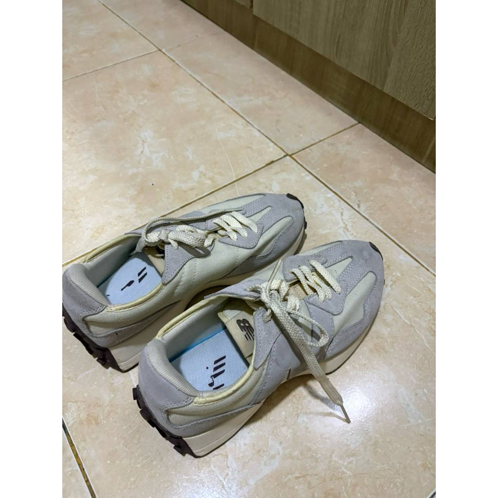 SECOND SEPATU NEW BALANCE