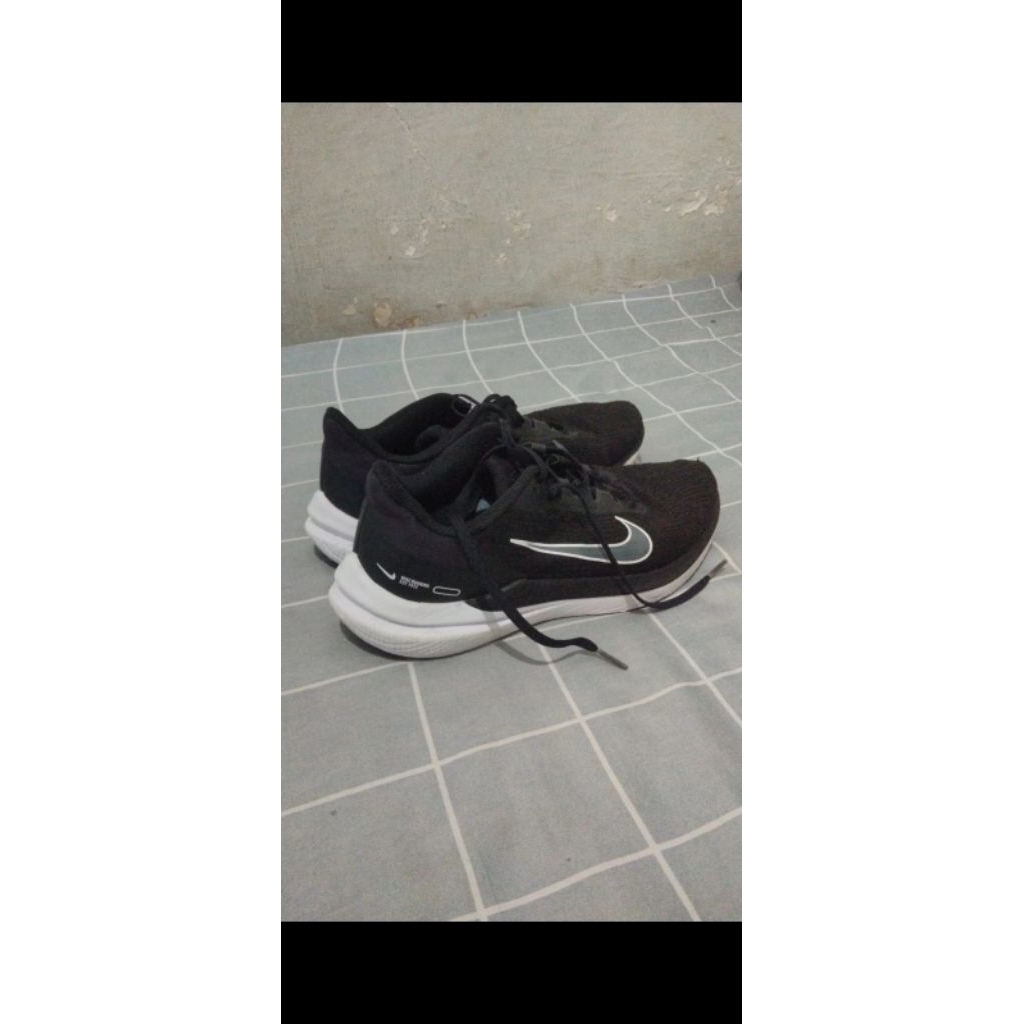 sepatu lari nike second/bekas winflow 9