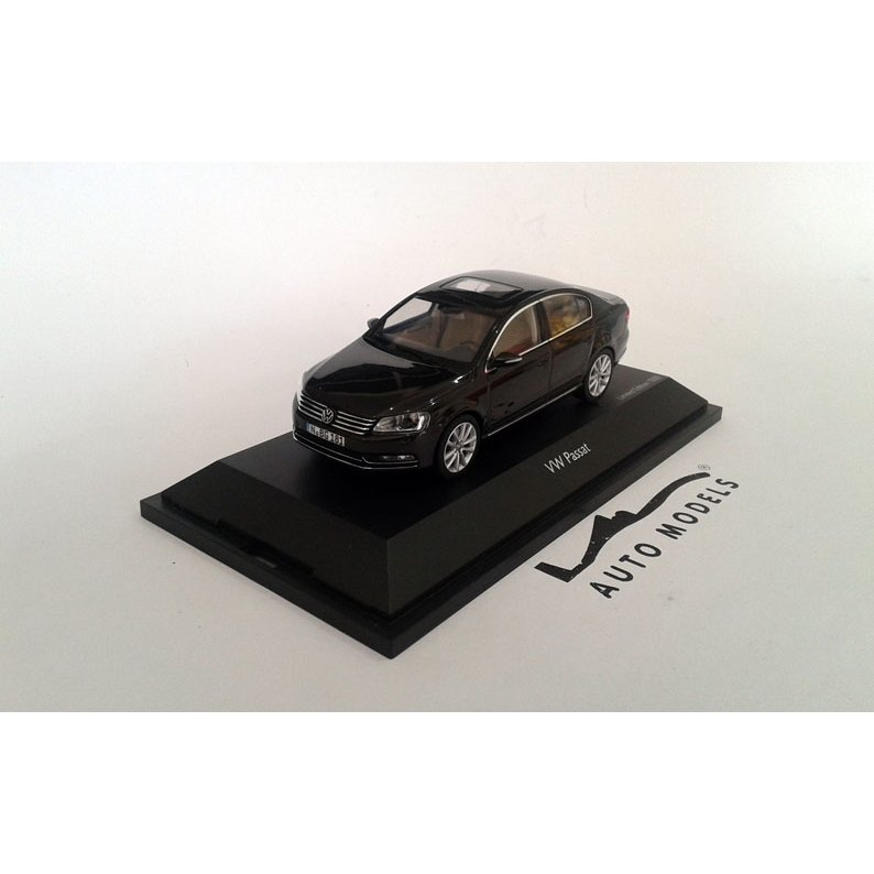 Schuco Volkswagen Passat Limousine Mocca