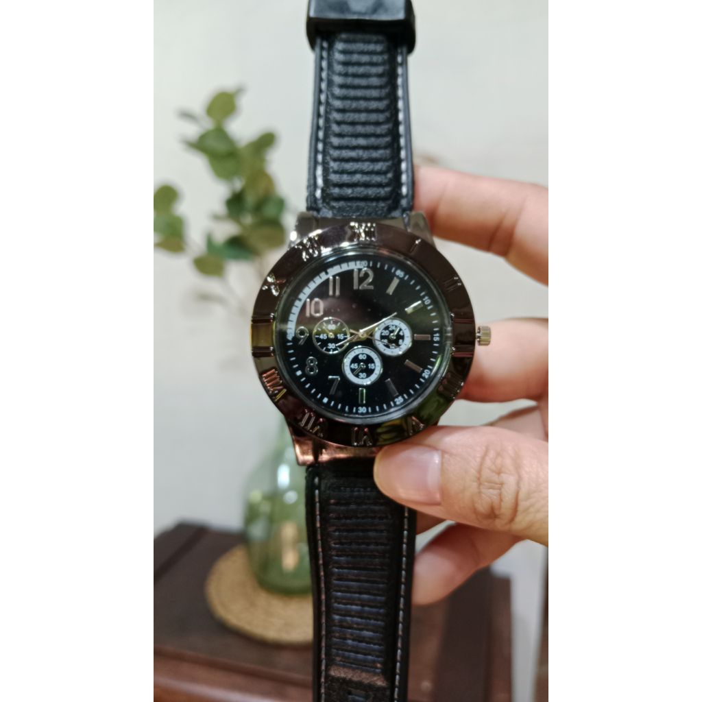 Jam tangan pria korek api