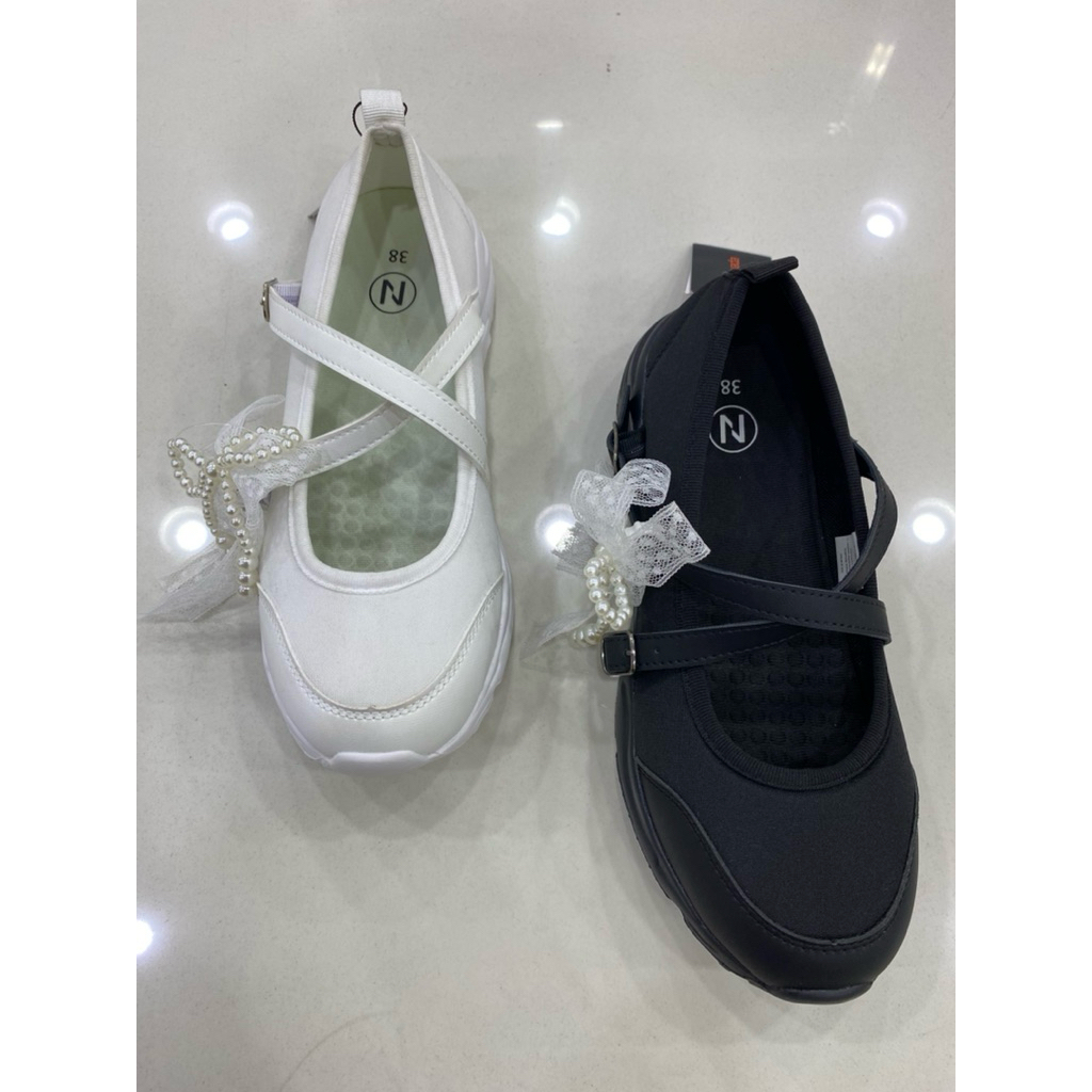 Sepatu Sneakers Wanita Nevada