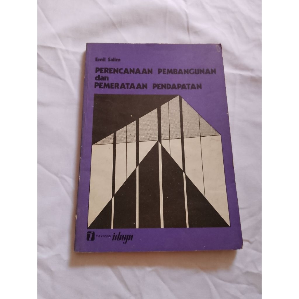 BUKU PERENCANAAN PEMBANGUNAN DAN PEMERATAAN PENDAPATAN
