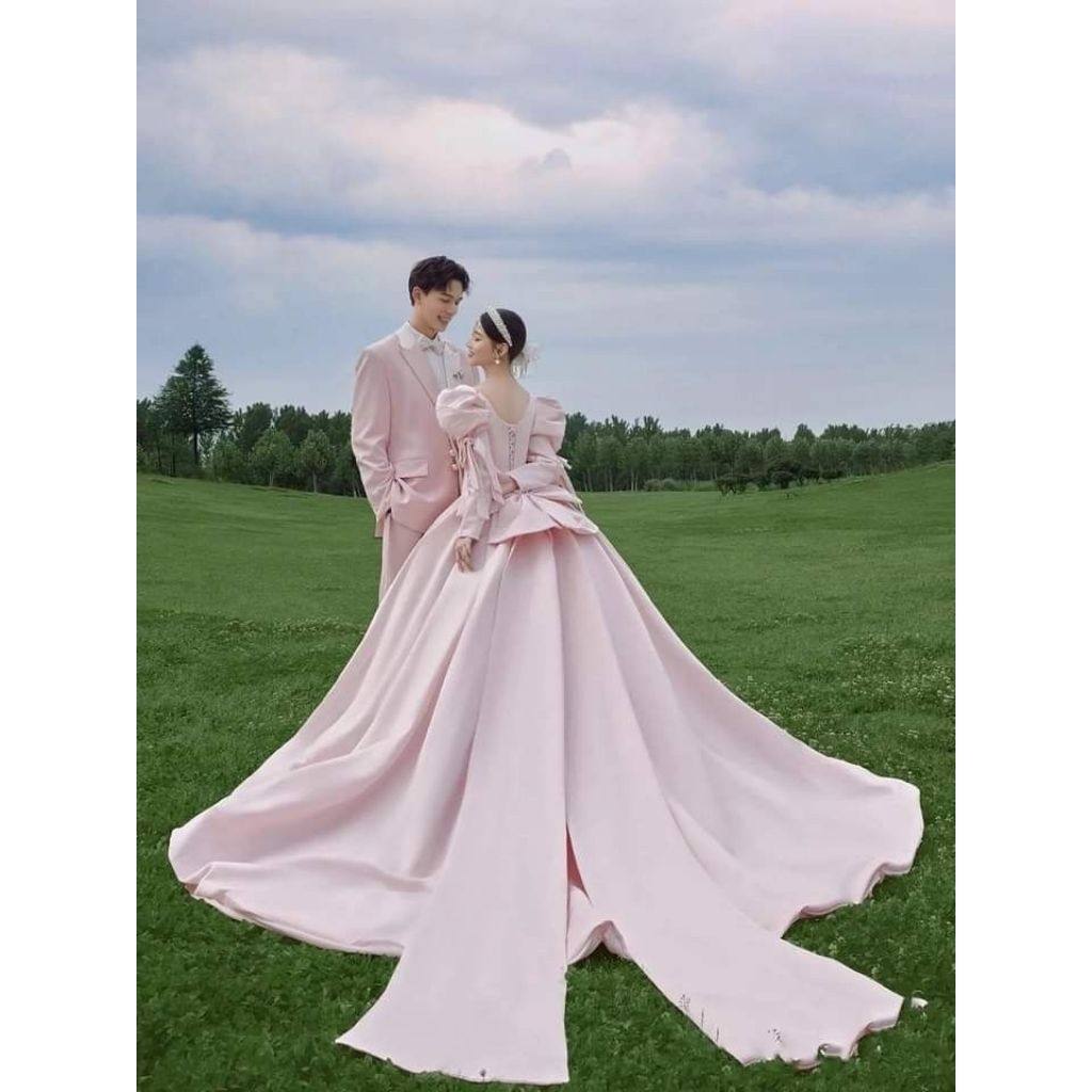 Gaun Prewedding Pink Princess Puffy / Gaun Foto Prewed Elegan / Long Train Ballgown / Dress Wedding 