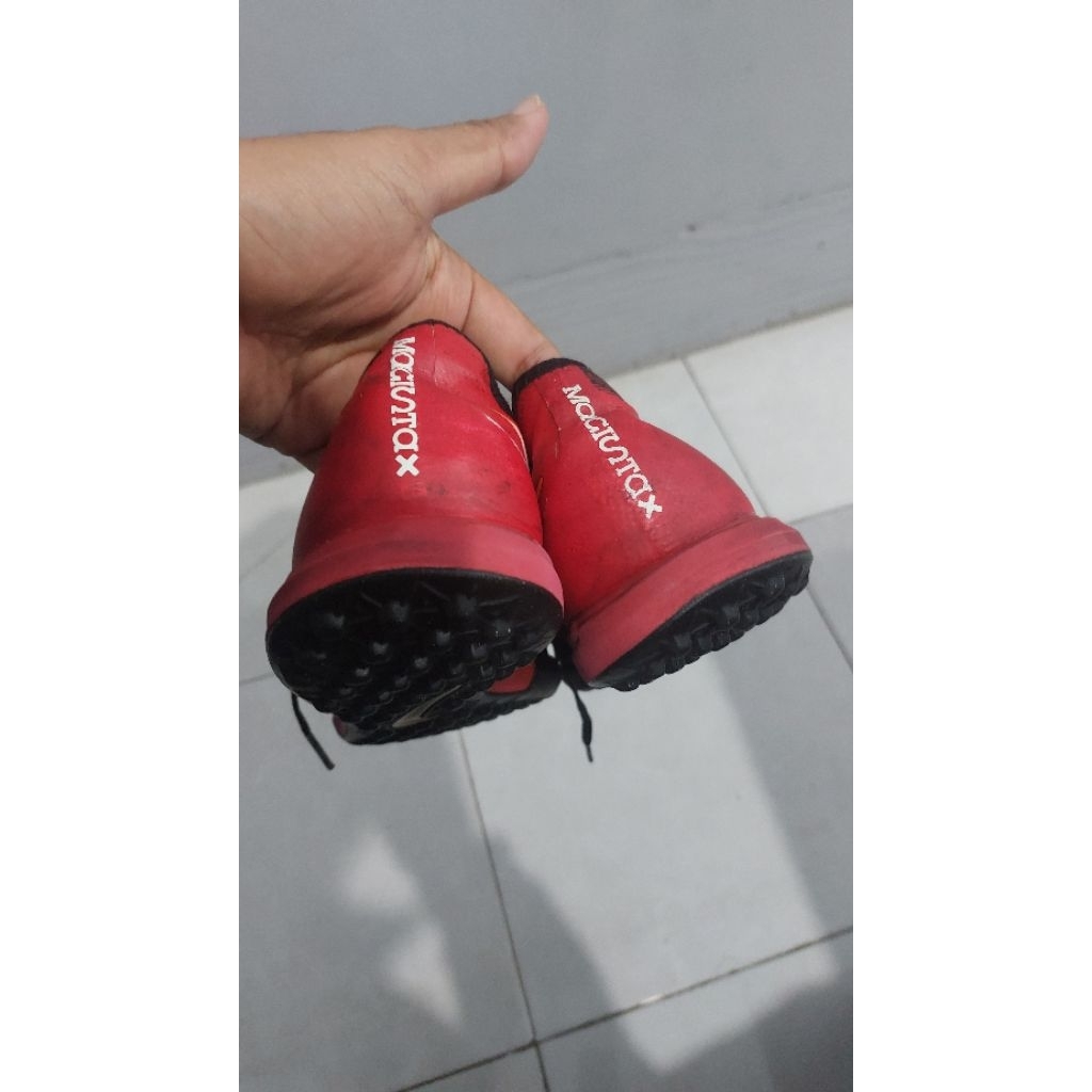 Sepatu Mini soccer size 42 second preloved