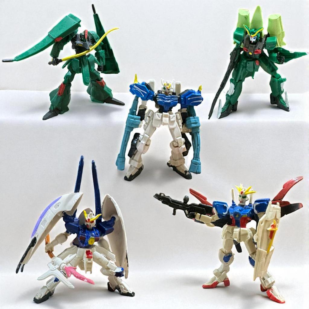 MAINAN ROBOT ACTION FIGURE DIECAST  BAHAN KARET MAINAN ROBOT LUAR ANGKASA