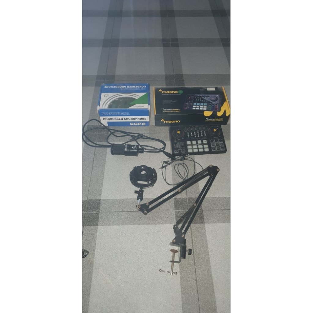 soundcard MAONO & Mic condensor RECORDING TECH