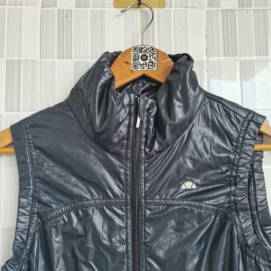 1111. ROMPI VEST ELLESSE KULIT SINTETIS SIZE M PRELOVED