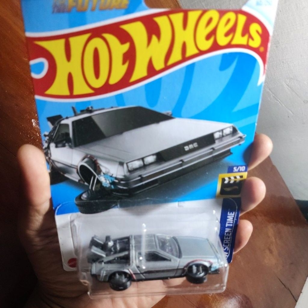 Hot Wheels Back to the future time machine