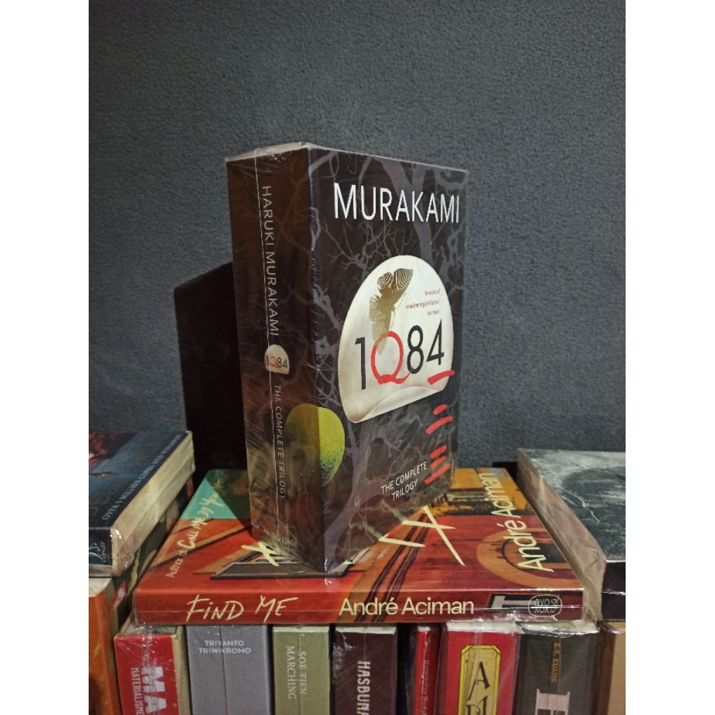 Buku 1Q84 - Murakami