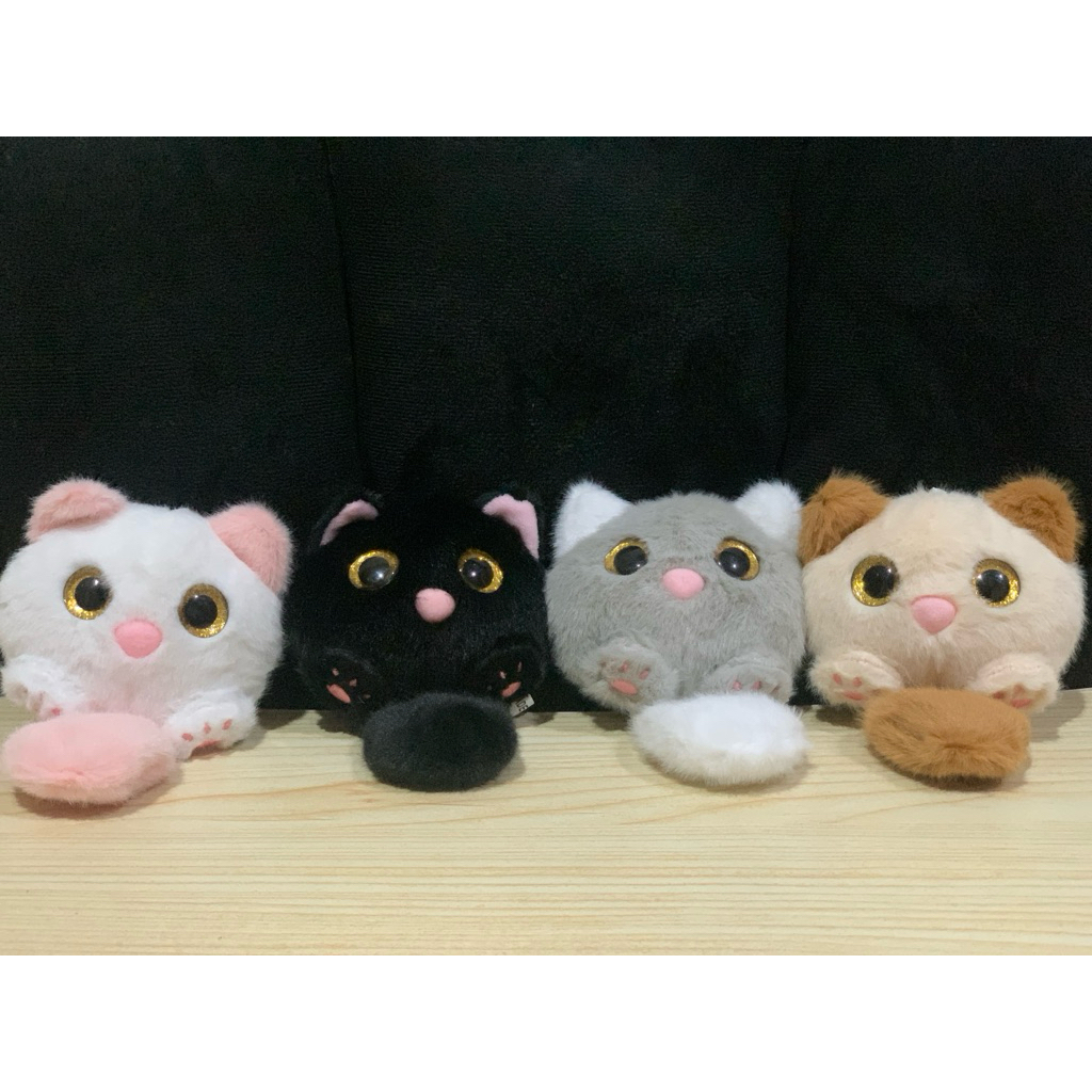 Gantungan kunci boneka kucing ekor bunyi