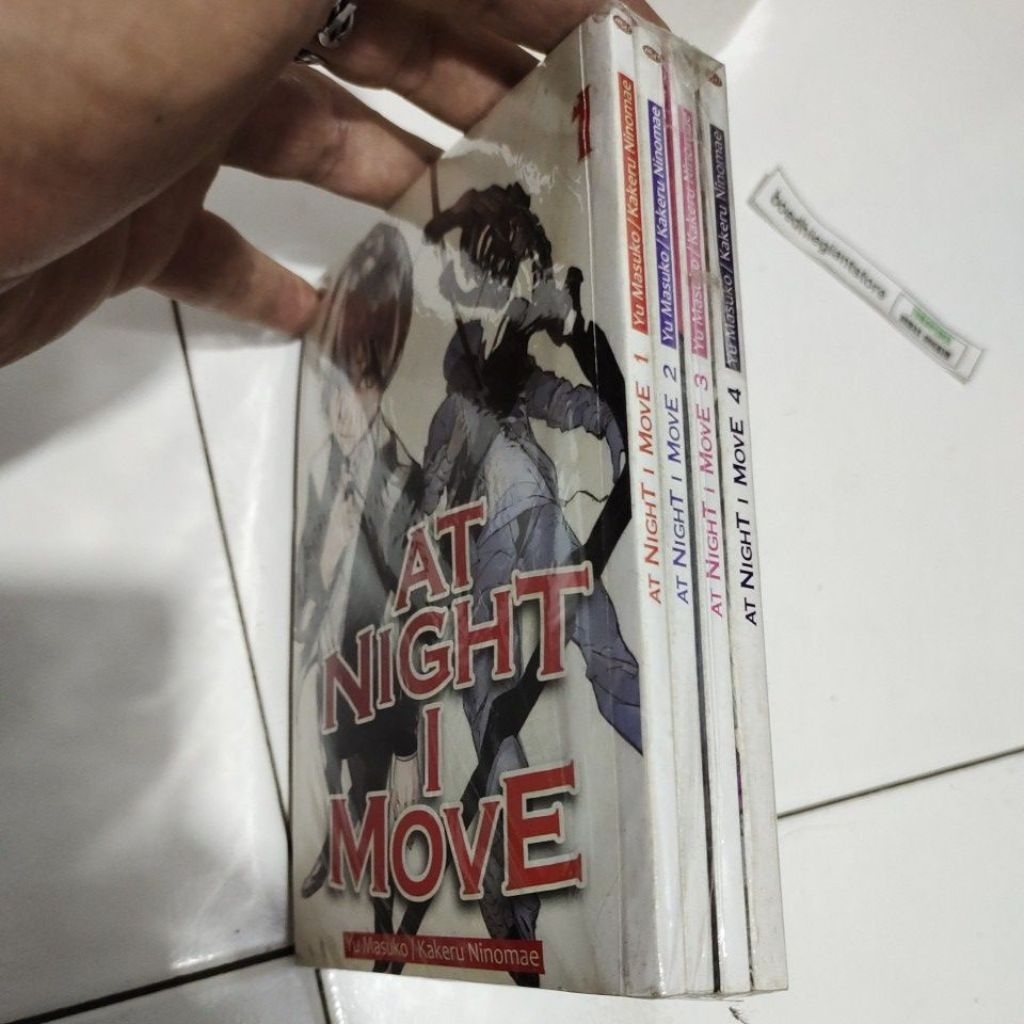 Komik At Night I Move 1-4 tamat, TS