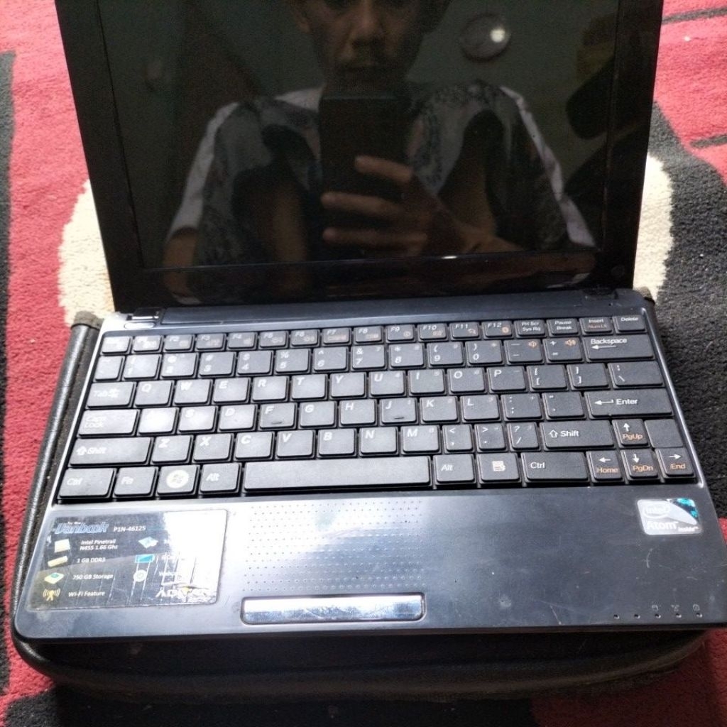 laptop netbook Advan P1N 46125 hidup