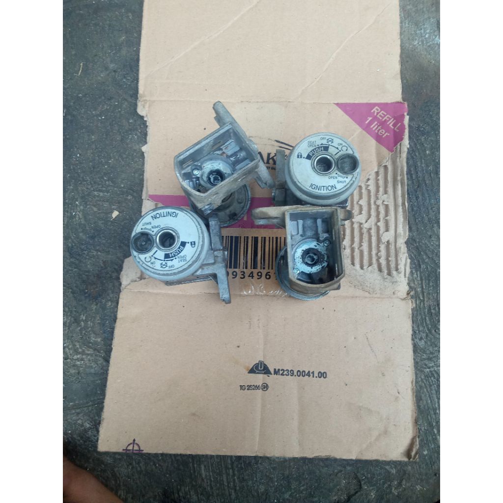 rumah kunci kontak motor mio3 barang seken asli cabutan
