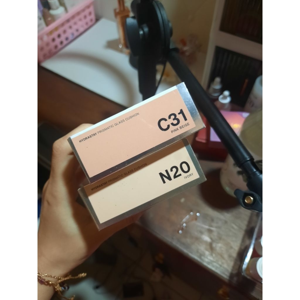 cushion makeover hydrastay