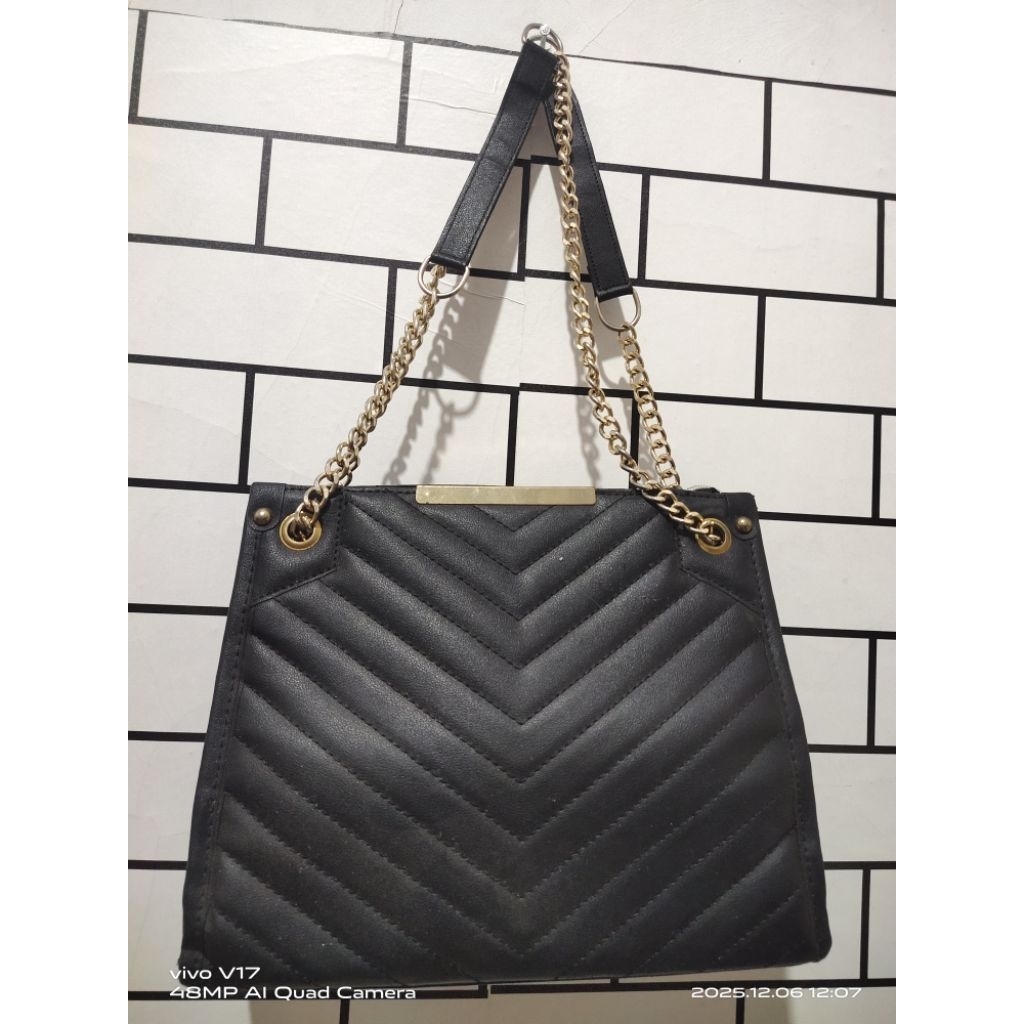 TAS NO MEREK PRELOVED WARNA HITAM UKURAN BESAR