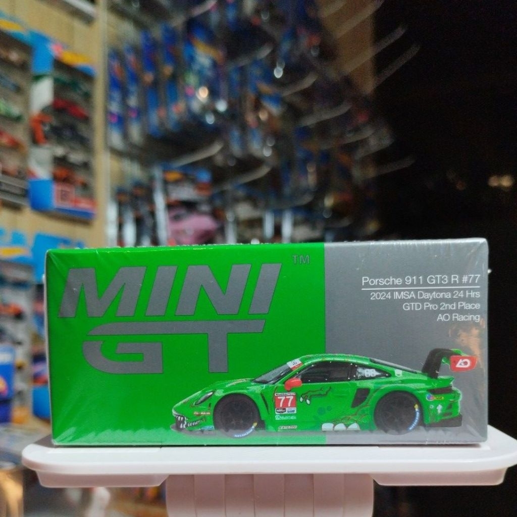 MINI GT PORSCHE 911 GT3 R #77