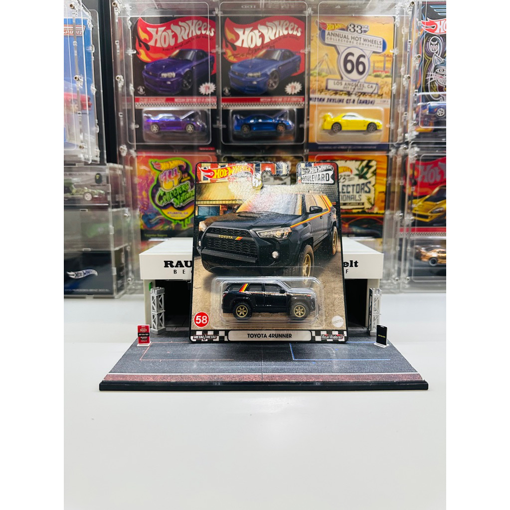Hotwheels Boulevard M Toyota 4Runner Black